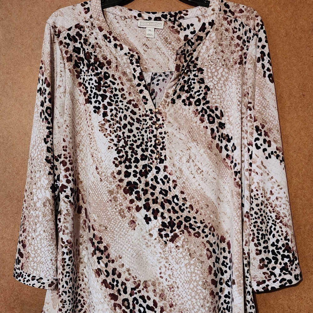 Dana Buchman blouse Size XL